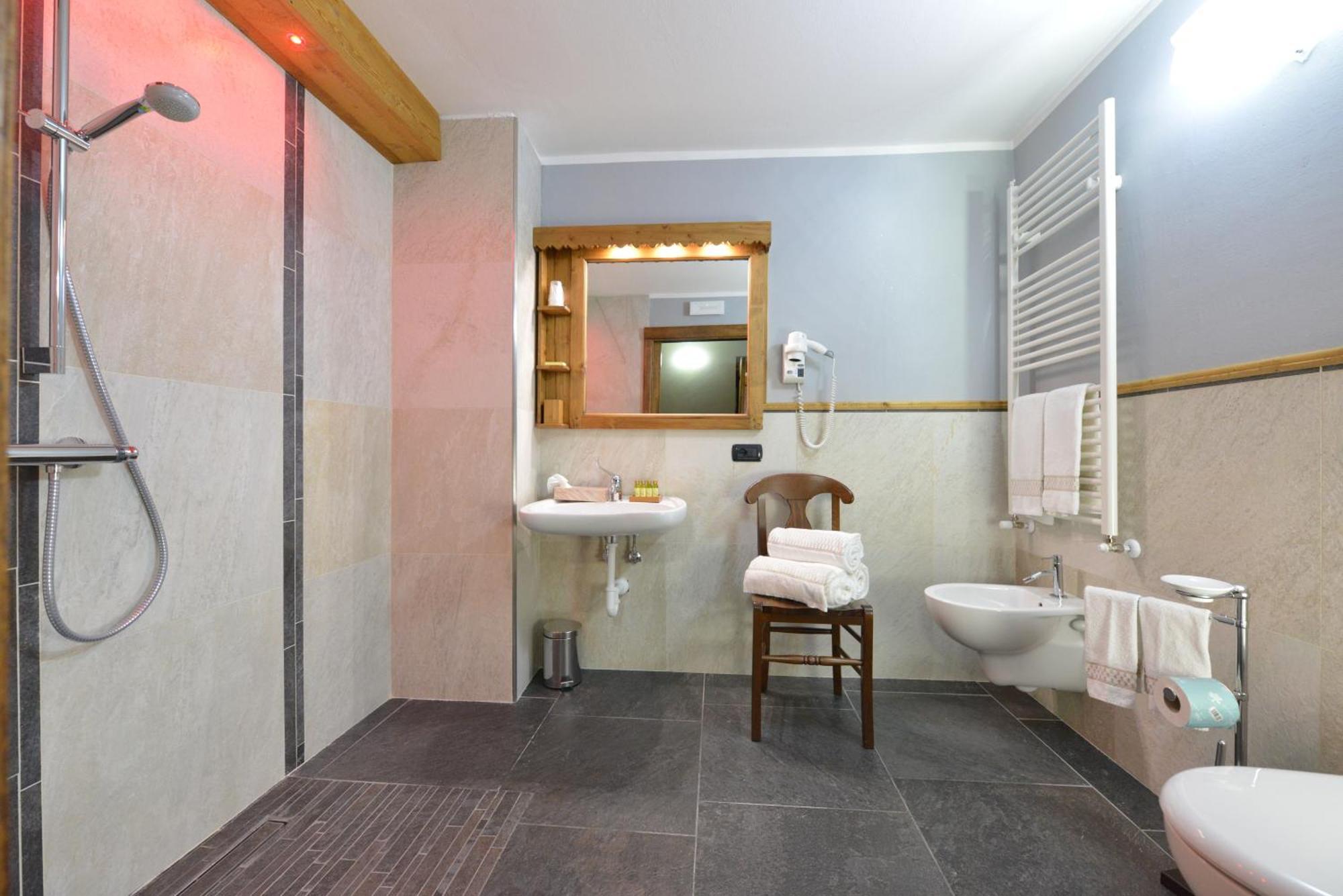 Mollino Rooms Breuil-Cervinia Exteriör bild