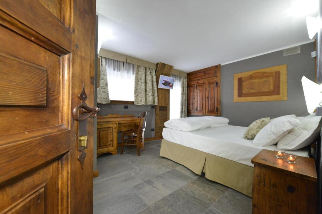 Mollino Rooms Breuil-Cervinia Rum bild