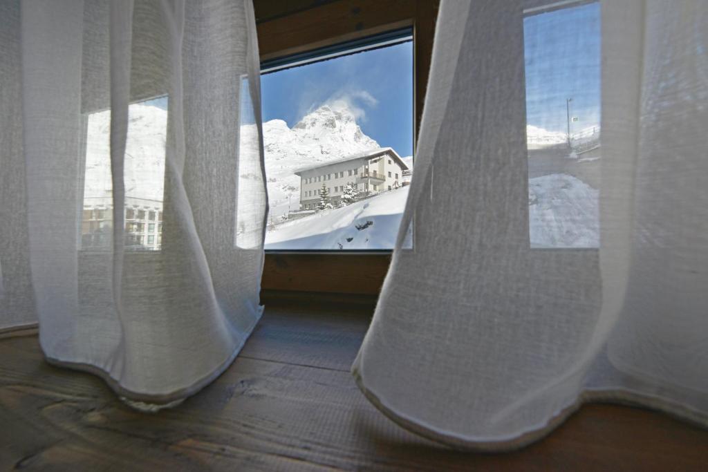 Mollino Rooms Breuil-Cervinia Rum bild