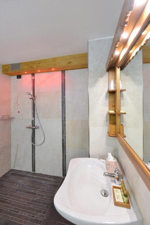 Mollino Rooms Breuil-Cervinia Rum bild